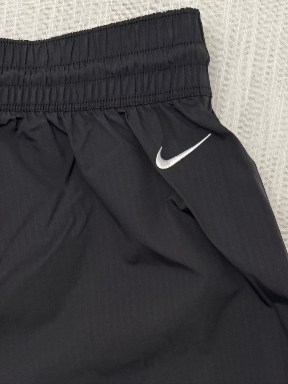 Nike ACG Repel Ripstop Shorts Womens Small Black Loose Fit Mid Rise HJ0263-010 - Picture 6 of 16